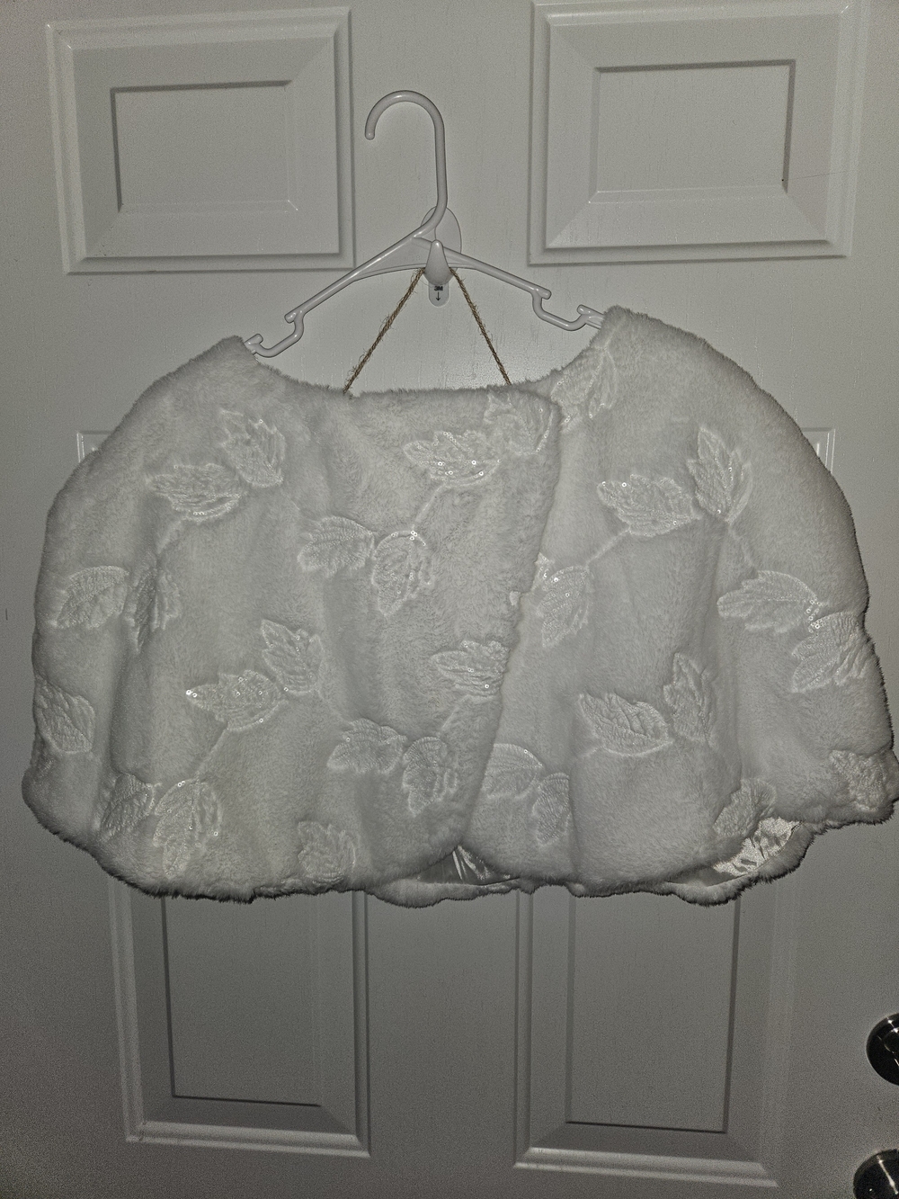 Nina Leonard White Faux Fur Shrug